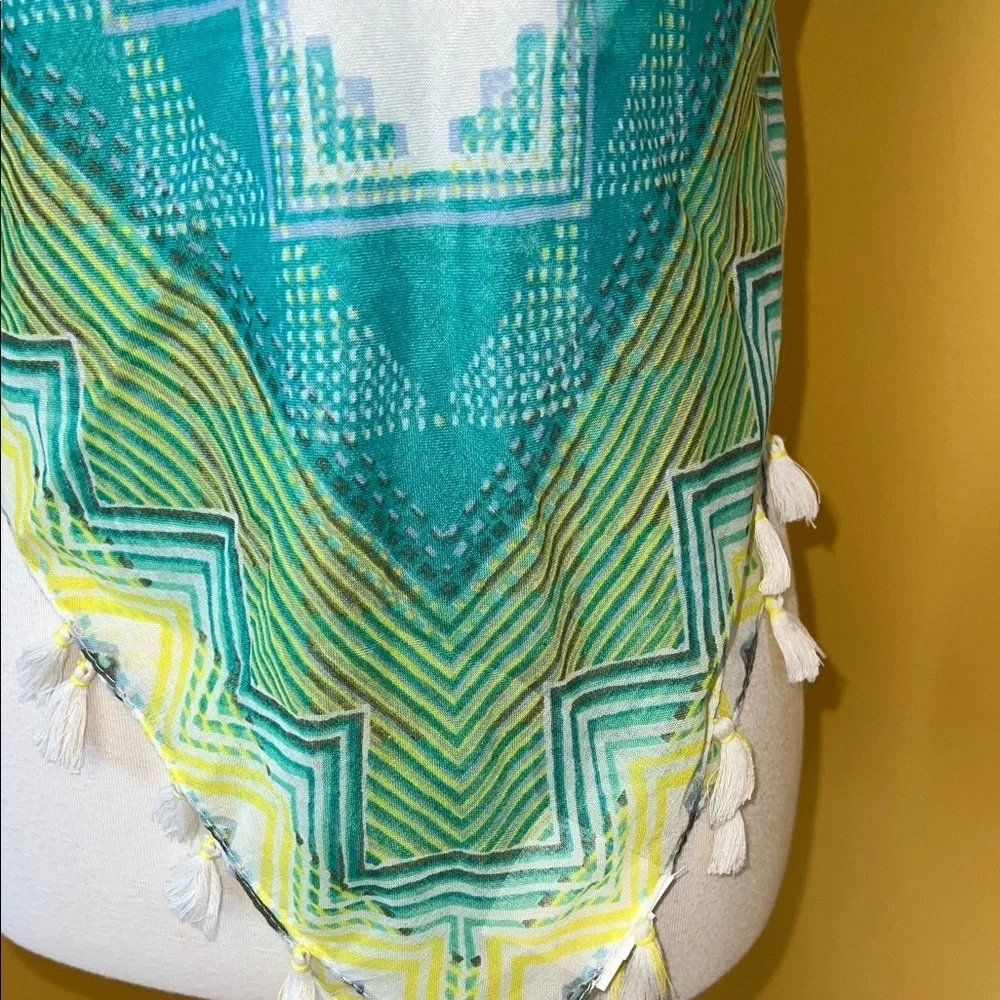 Old Navy White and Green Scarf